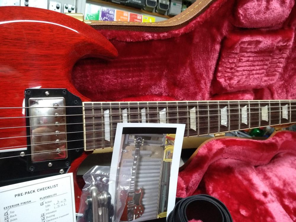 Gibson SG Maestro Viola! Demo from our Shop! NP 2179 Chf TOP 4