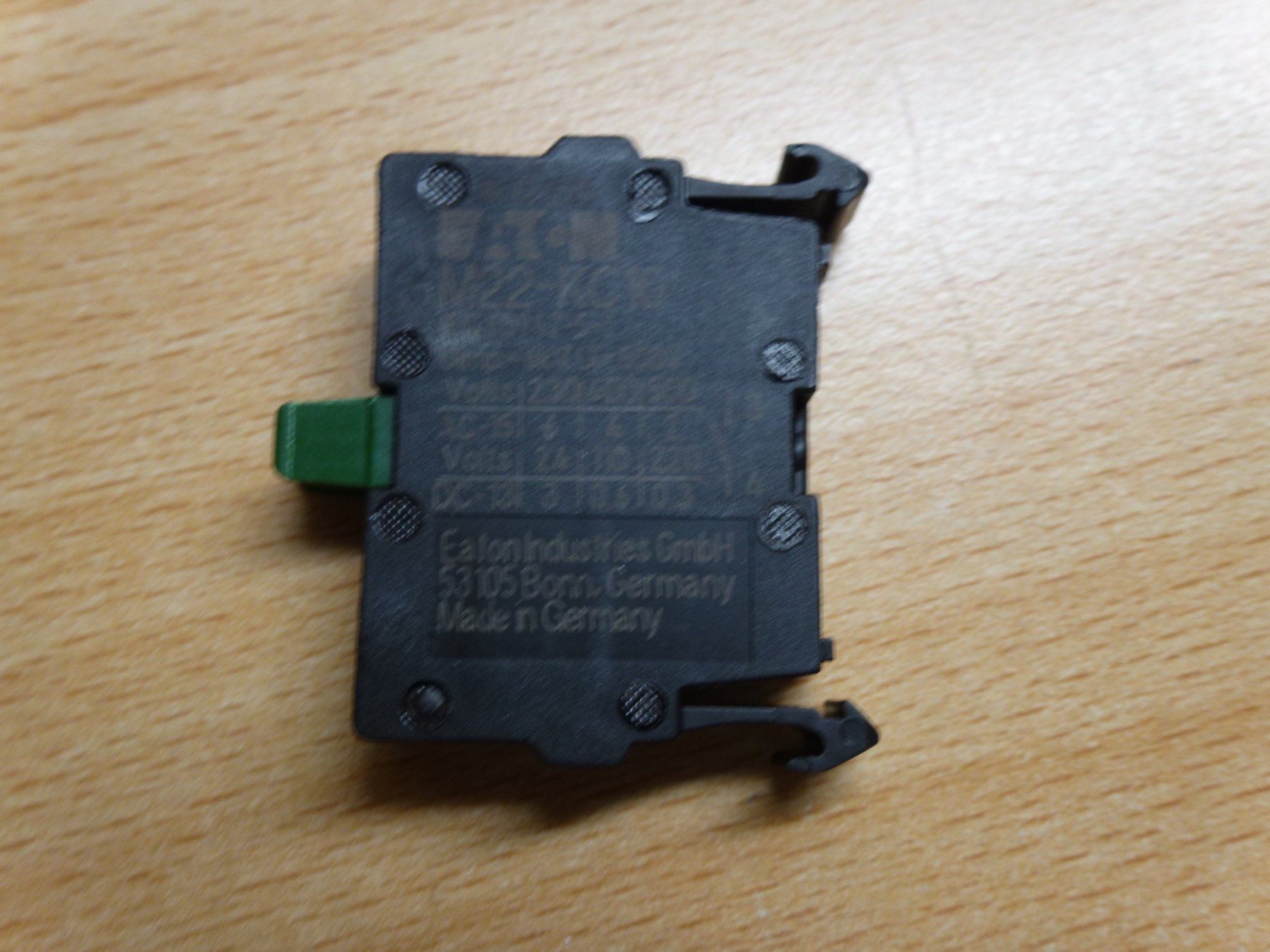 Eaton Interruttori: 20St. Kontakte M22-KC10 Eaton – Nuovo e nell'imballaggio originale da Hombrechtikon venduto da HGK50 4