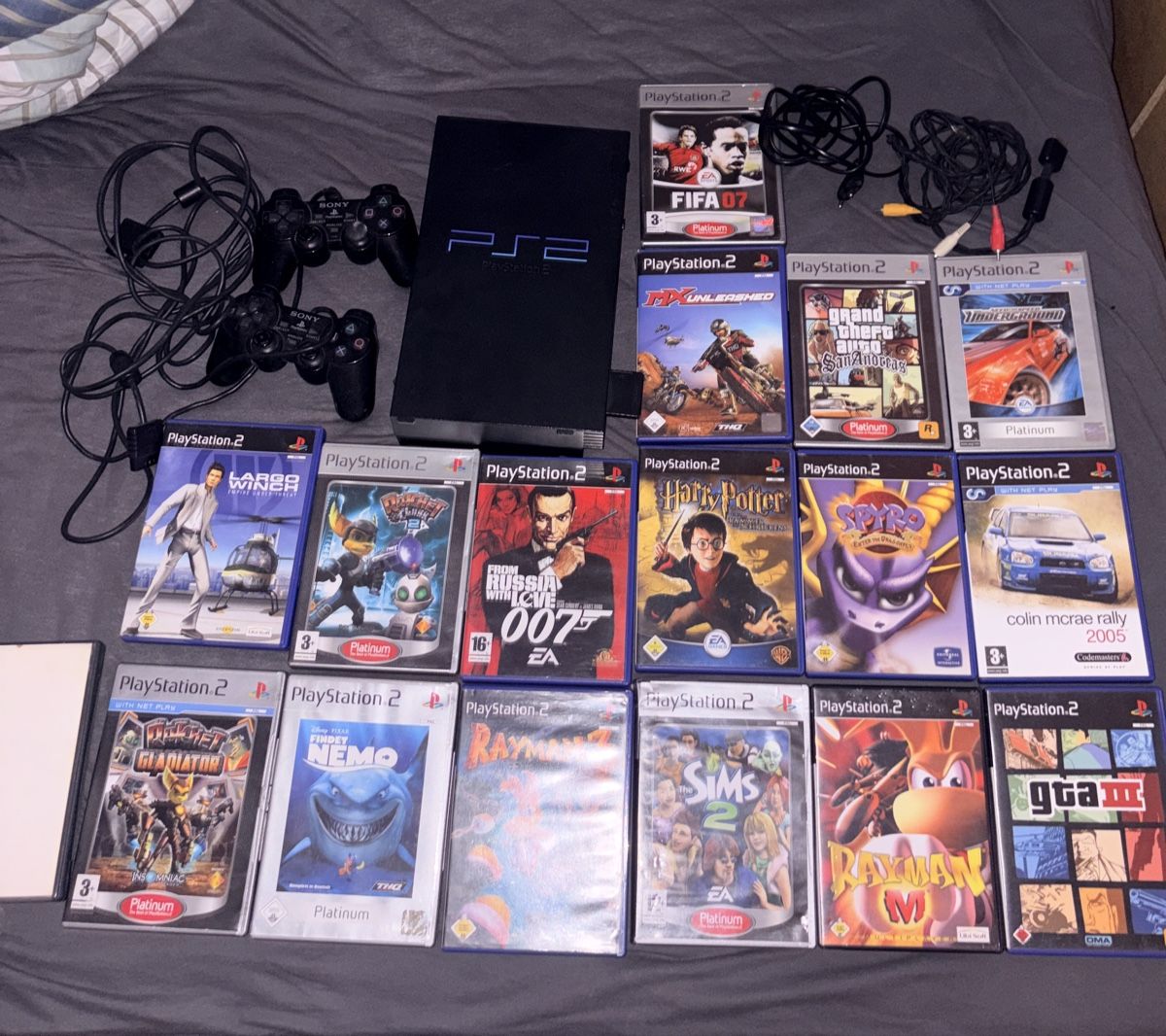 Sony Consoles: Playstation 2 + 2 Controller + 17 Spiele – D'occasion à Regensdorf par Deqzil 2