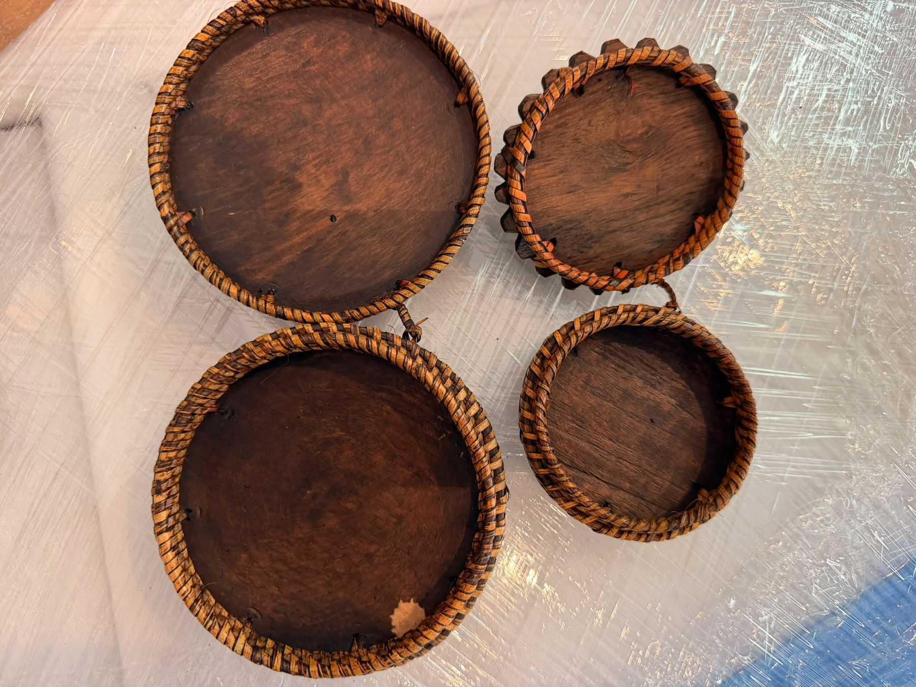 Articles en bois: Holzschalen mit Deckel 2er Set handgeschnitzt  – D'occasion à Seon par _mavvy_ 2