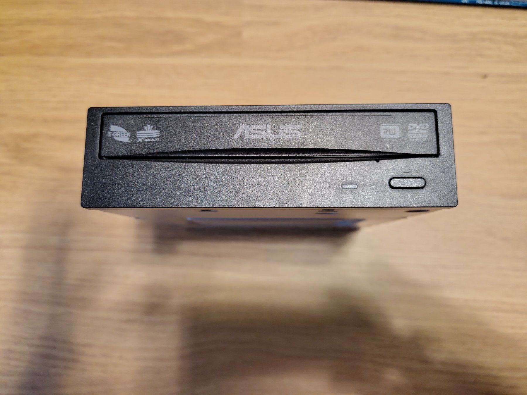 Asus PCs: ASUS DVD Writer DRW-24F1ST – Gebraucht aus Bern von 70hemicuda