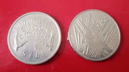 2 Stück GEDENKMUENZEN  SCHWEIZ 5 Fr  1986  Smpach + 1975