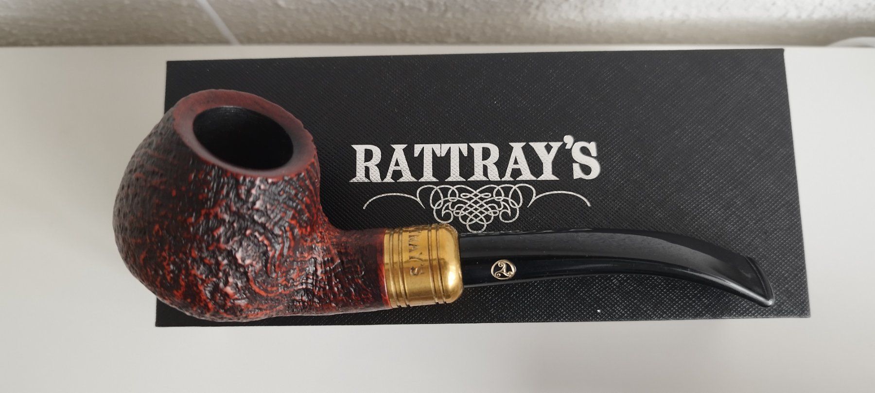 Pipe & Accessori: Rattrays Tabakpfeife Majesty – Usato da Rickenbach LU venduto da Florledoh 1