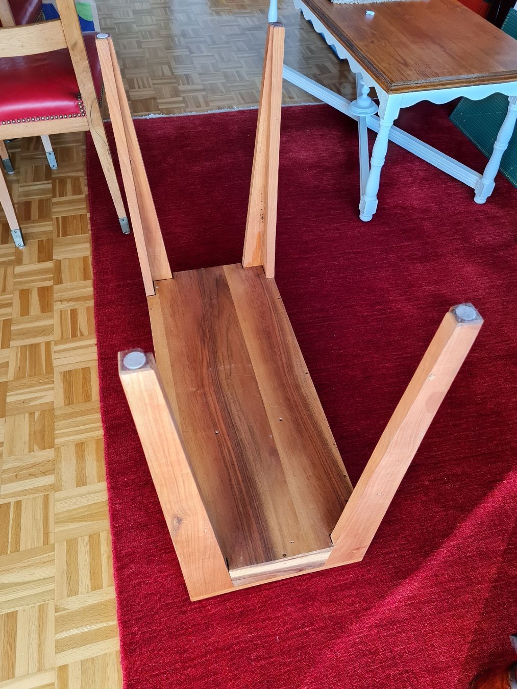 Tische: Beistelltisch mit Klappdeckel – Gebraucht aus Maur von Tashi010 6