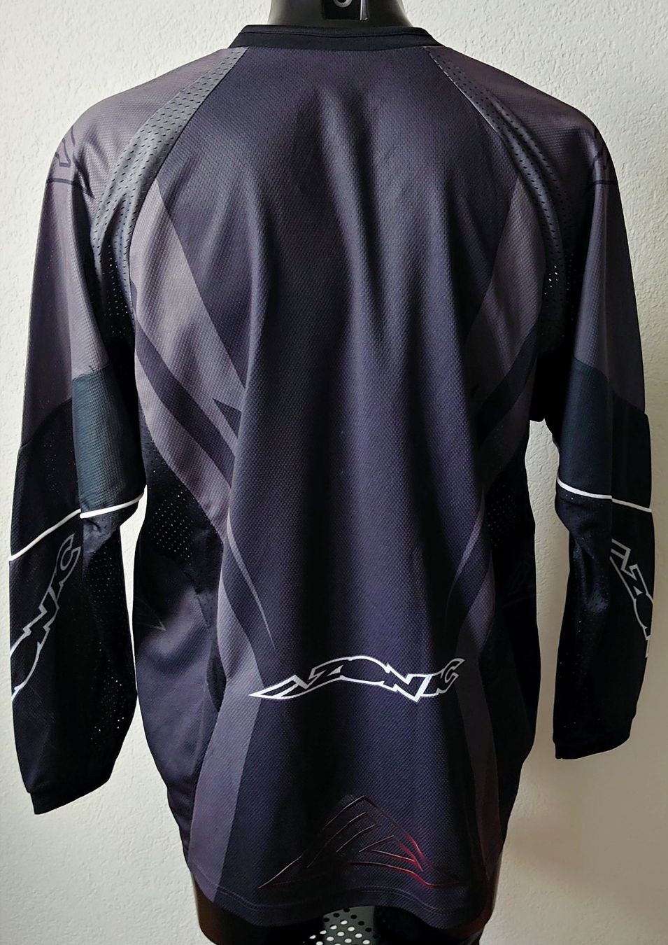 Canottiere & Pantaloni: Azonic - Jersey Catalyst L – Nuovo (secondo la descrizione) da Biel/Bienne venduto da TheShop4U 1