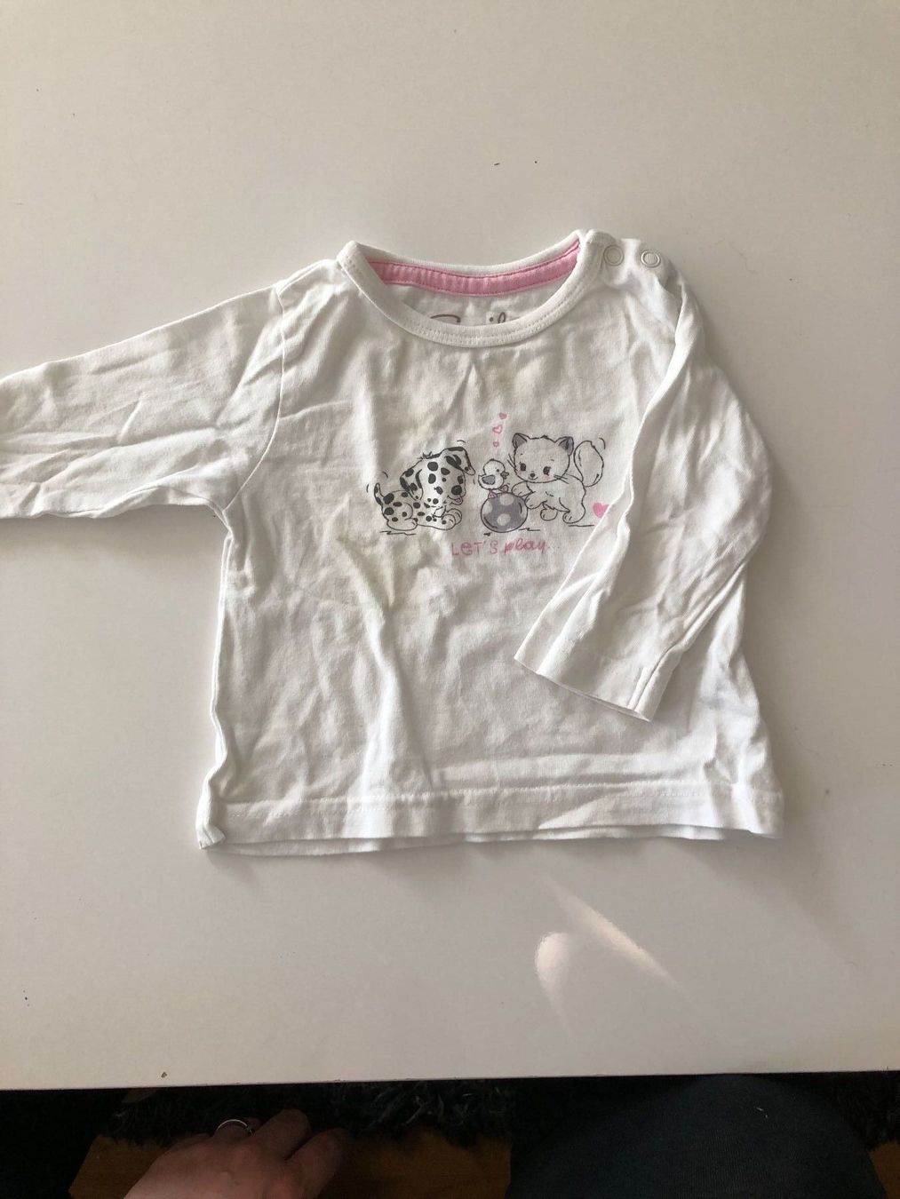Chemises, Tops & T-shirts: Shirt Grösse 62/68 – D'occasion à Thun par Siladi
