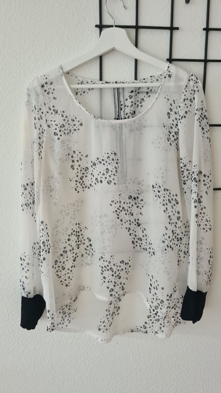 Camicette: Leichte Bluse mit Totenkopfmuster Gr.M – Usato da KRIENS venduto da Franzy_Blond10 4