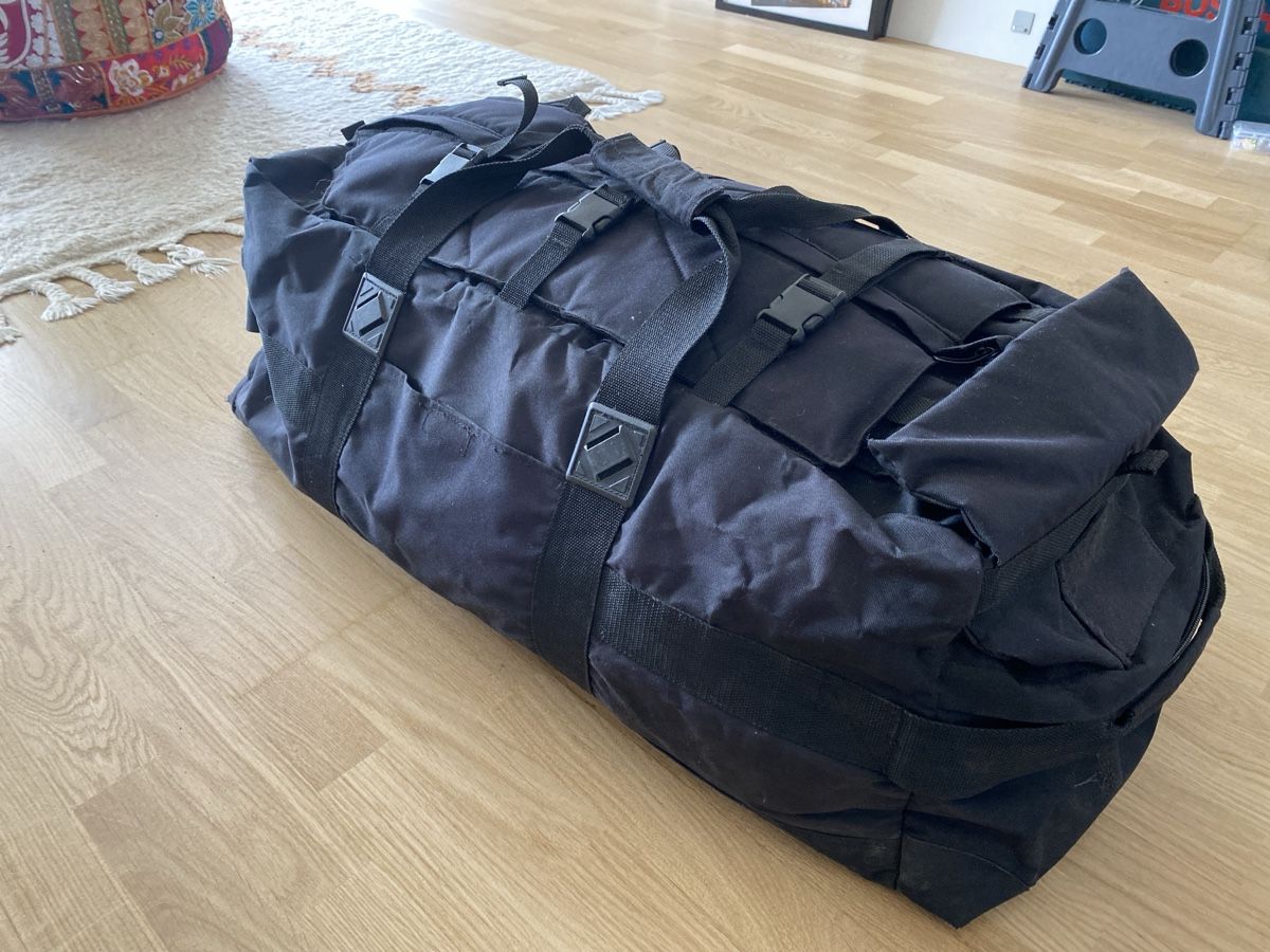 Sacs: Robuste Reisetasche, Rucksack – D'occasion à Schliern b. Köniz par tilli 1