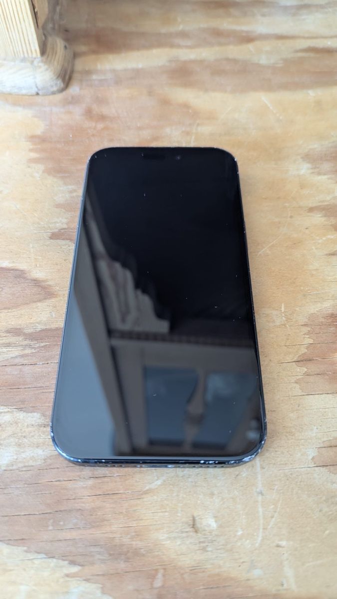 Apple Telefoni cellulari / Smartphones: Iphone 15 display Schaden – Difettoso da Scuol venduto da jul_xwm9