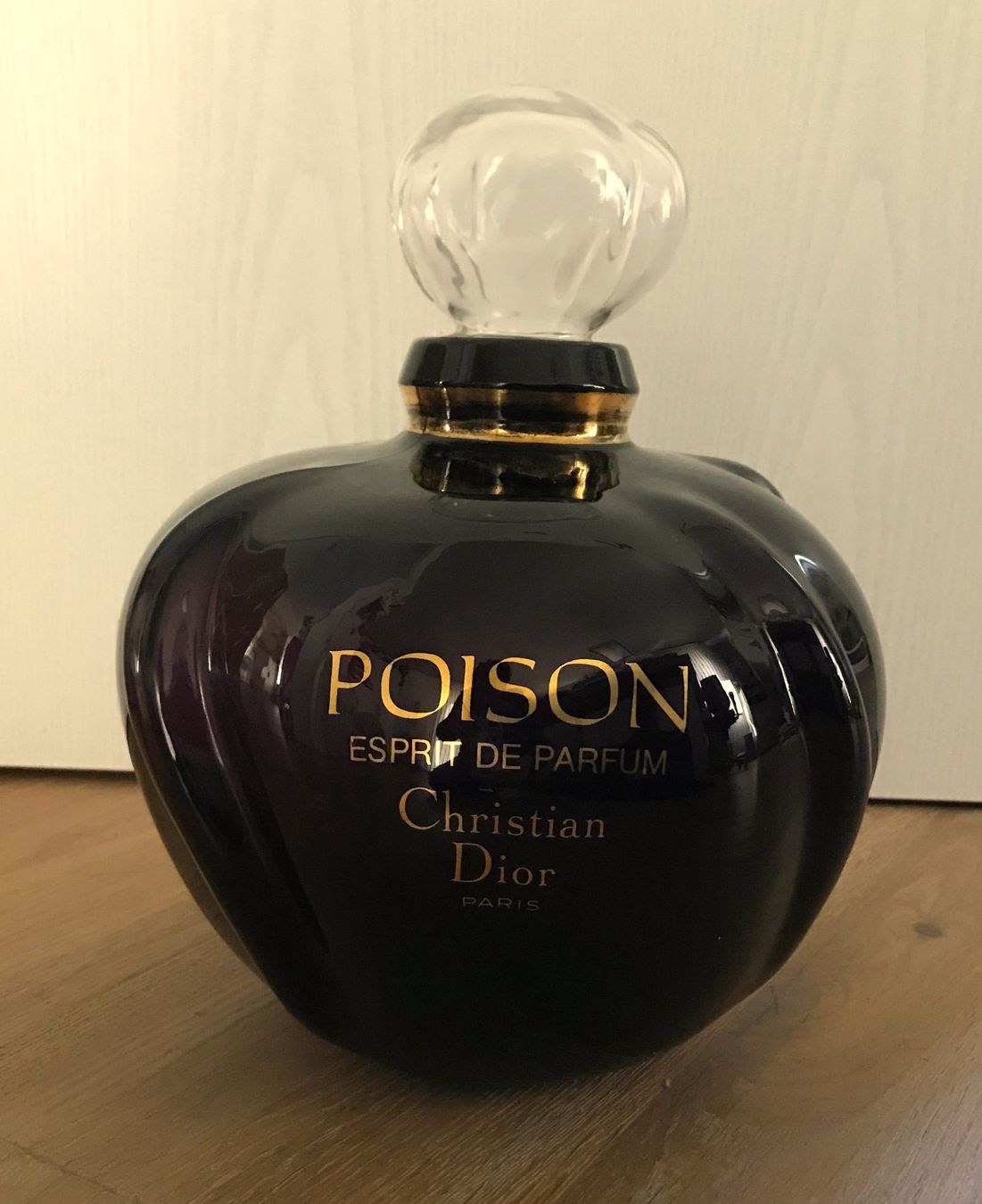 Grosse Parfum Deko Flaschen