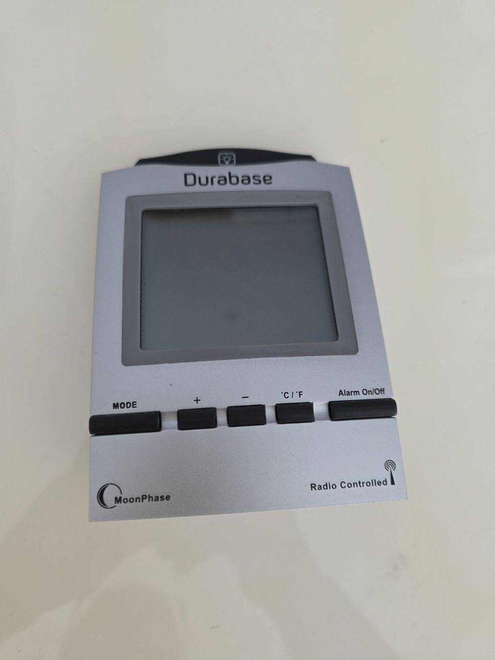 Durabase Sveglie: Wecker radiokontroll digital neu – Nuovo (secondo la descrizione) da wetzikon venduto da Bestedienste