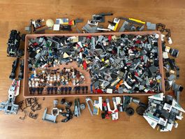 Lego Riesenlot Star Wars, Space mit über 40 Figuren
