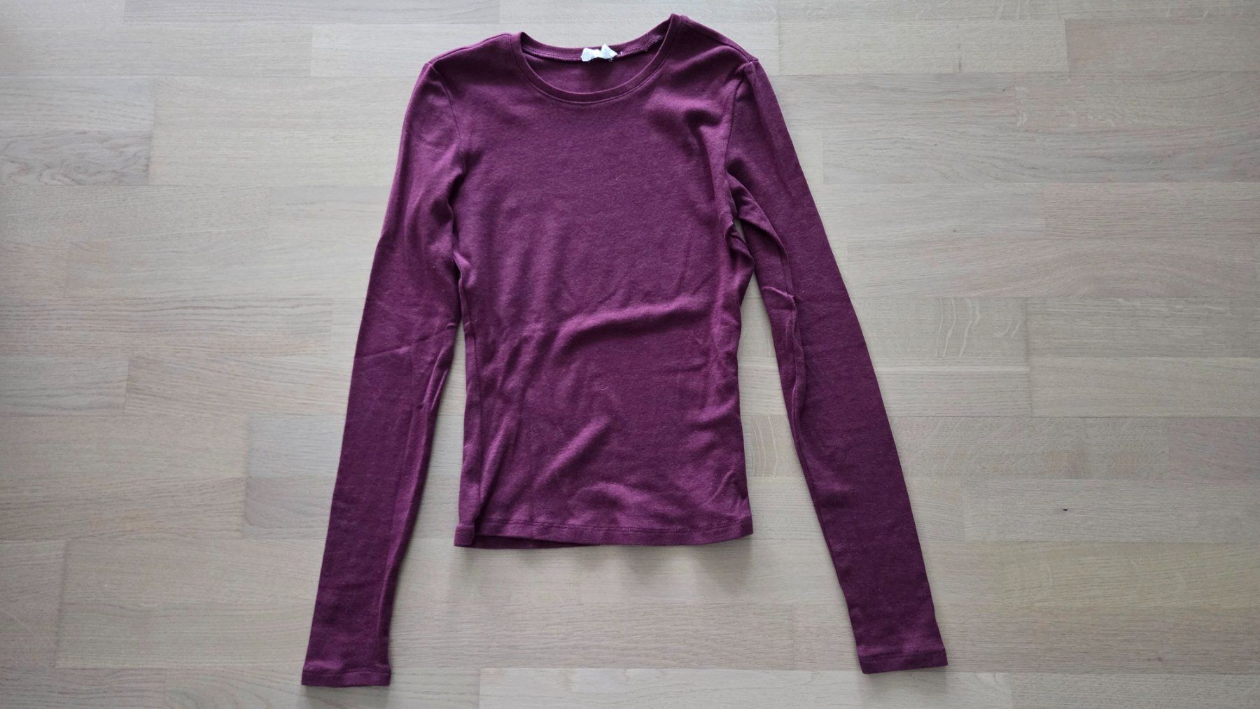 Maglioni & Felpe: Shirt Langarm – Usato da Einsiedeln venduto da kiphrajaya