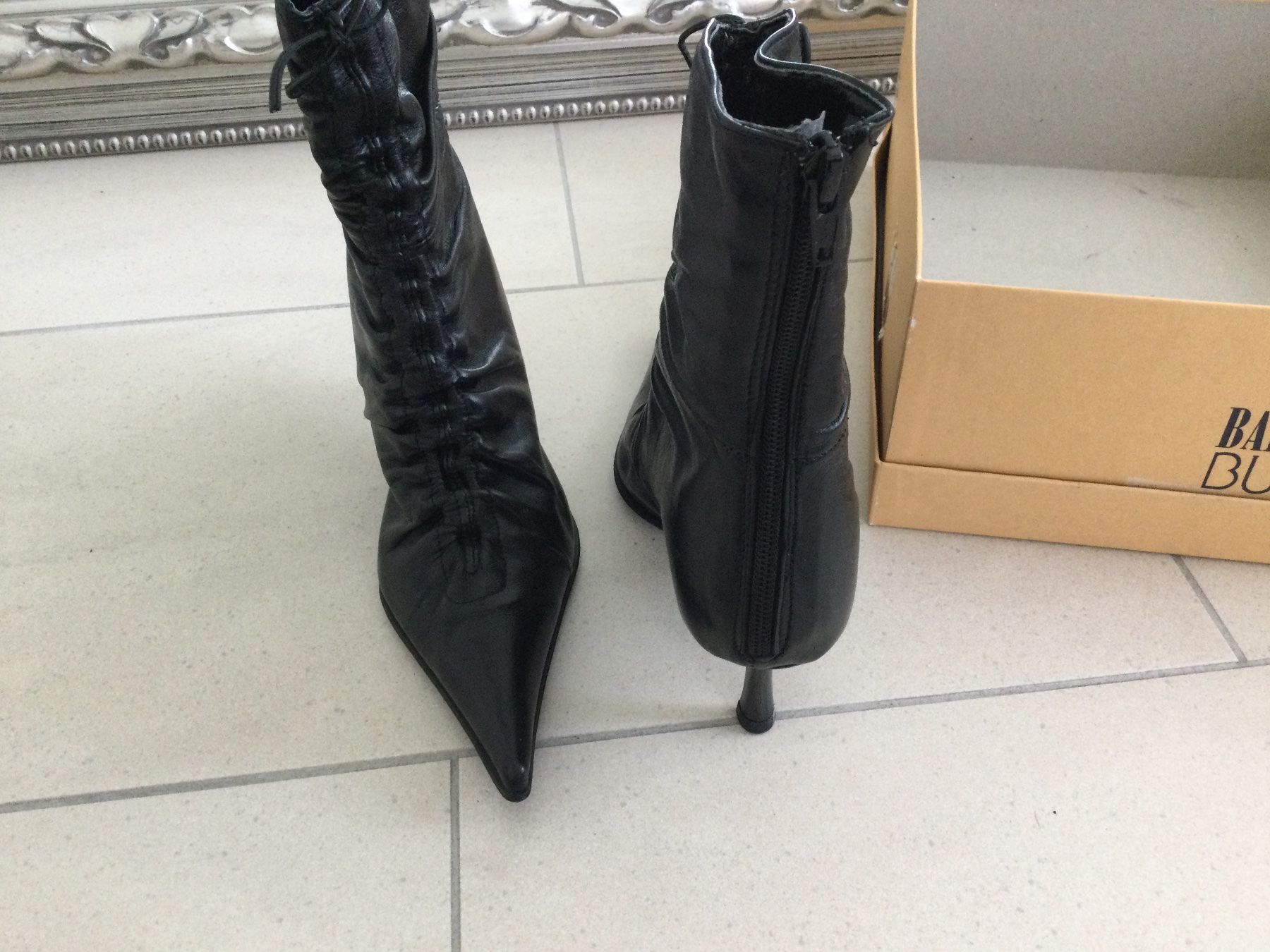Scarpe da donna: Neue schwarze Lederstiefeletten, Grösse 36 – Nuovo e nell'imballaggio originale da Baar venduto da negombo 5