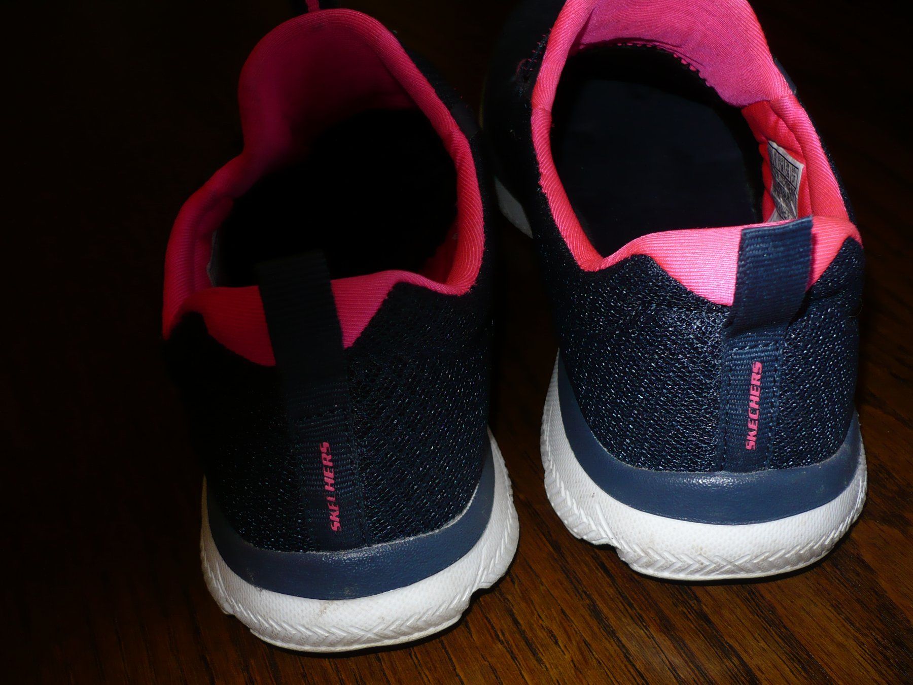 Skechers Chaussures femmes: SKECHERS Sneaker Gr. 38 – D'occasion à Merzligen par Marthe22 5