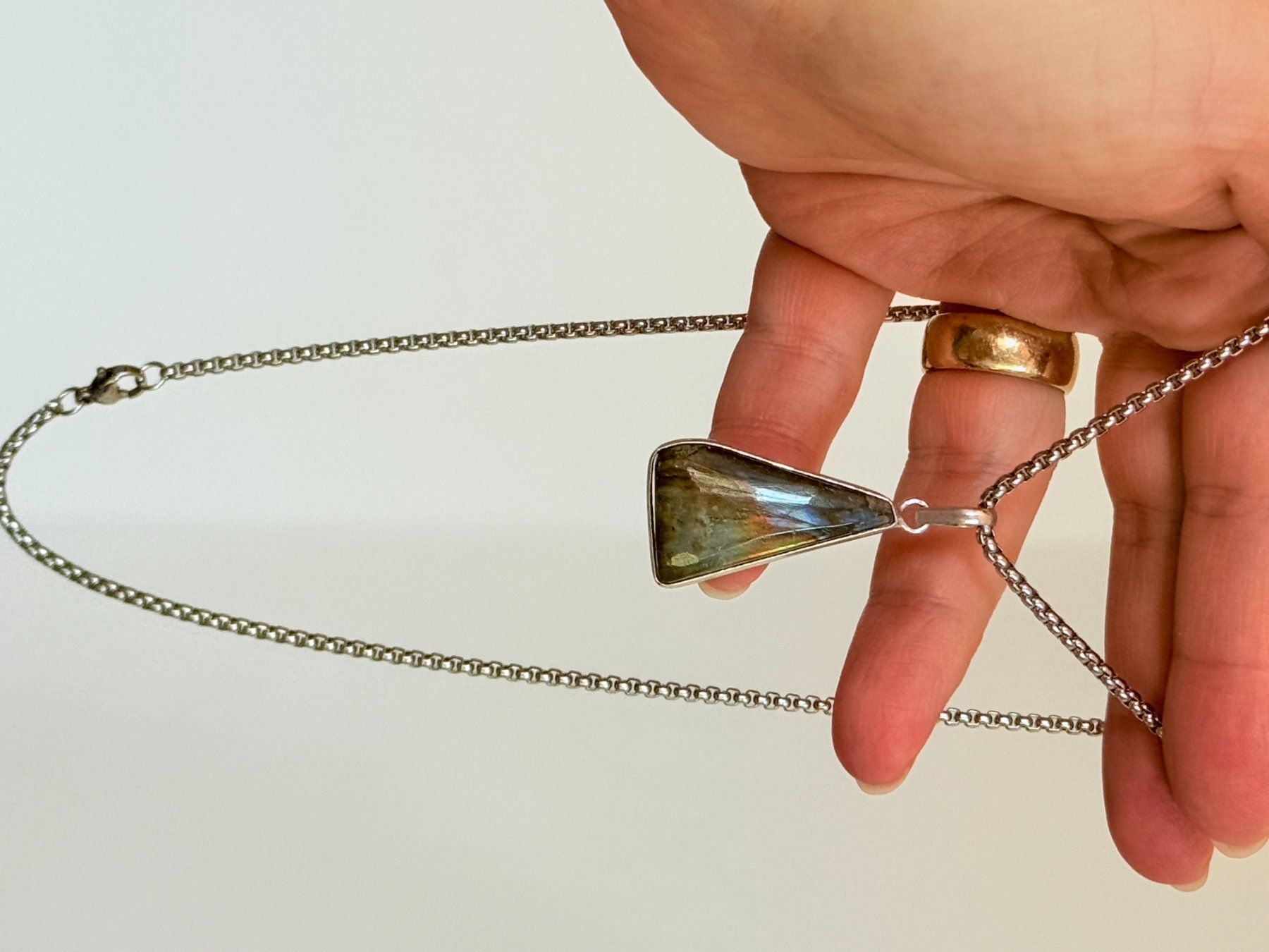Colliers: Collier avec Labradorite – Neuf avec emballage d'origine à Genève par AWWA 1