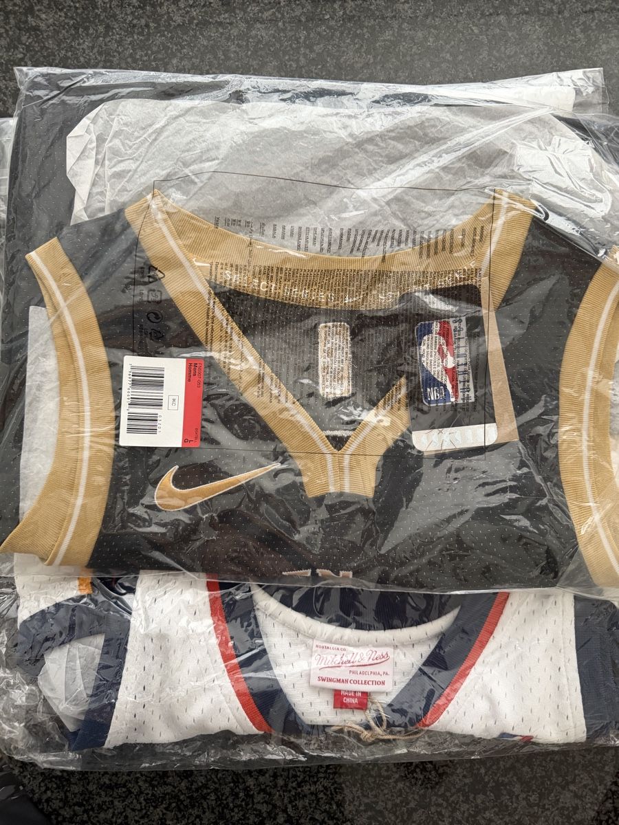 Leibchen & Hosen: NBA Trikot Stephen Curry  – Neu und originalverpackt aus Hellbühl von Remunchi 1