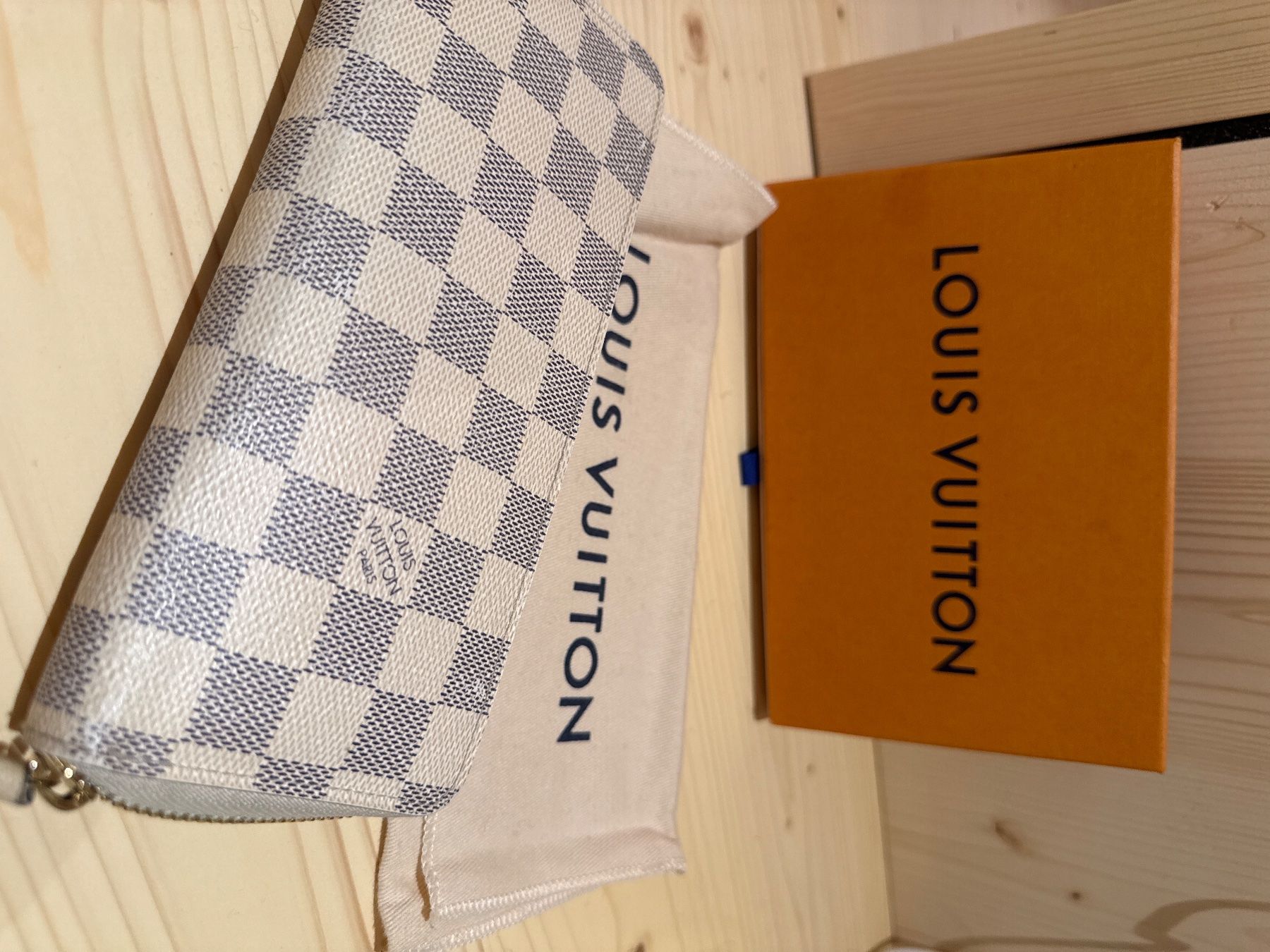 Louis Vuitton Portamonete: LOUIS VUITTON PORTEMONAIE – Usato da Utzigen venduto da lou40 4