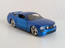 Jada Toys – Ford Mustang GT – 1:32 – blau – Dub City Style