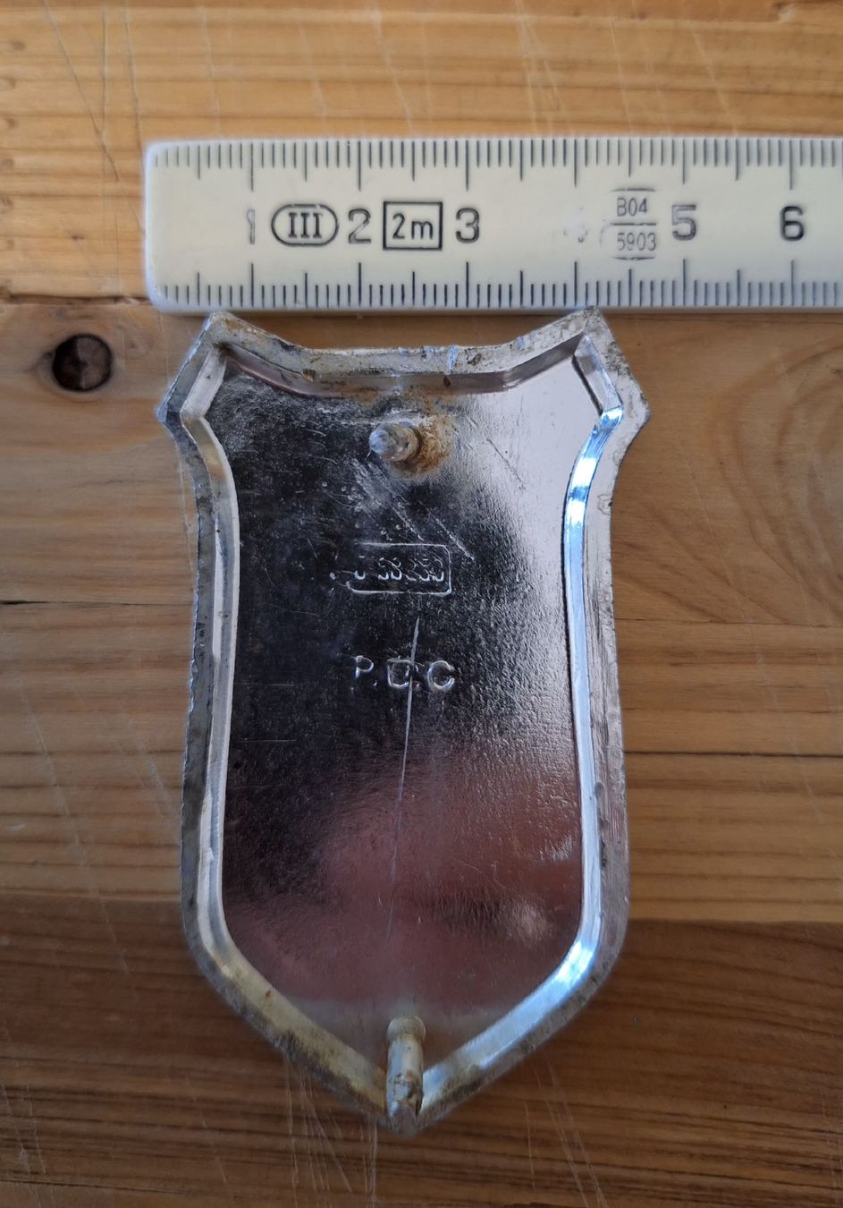Ford Tutti pezzi di ricambio auto: Ford 1600 Embleme – Usato da Triesen venduto da BLACKSHEEP75 3