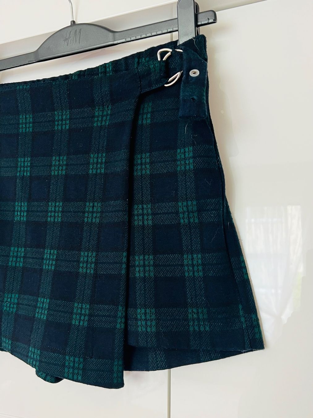 Pull&Bear Gonne: Rock mit Hose – Usato da Tagelswangen venduto da fireiceprincess 1
