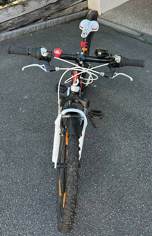 Scott Velos: Scott Scale 24 Junior Racing Mountainbike – Gebraucht aus Ittigen von Nzaugg3 1