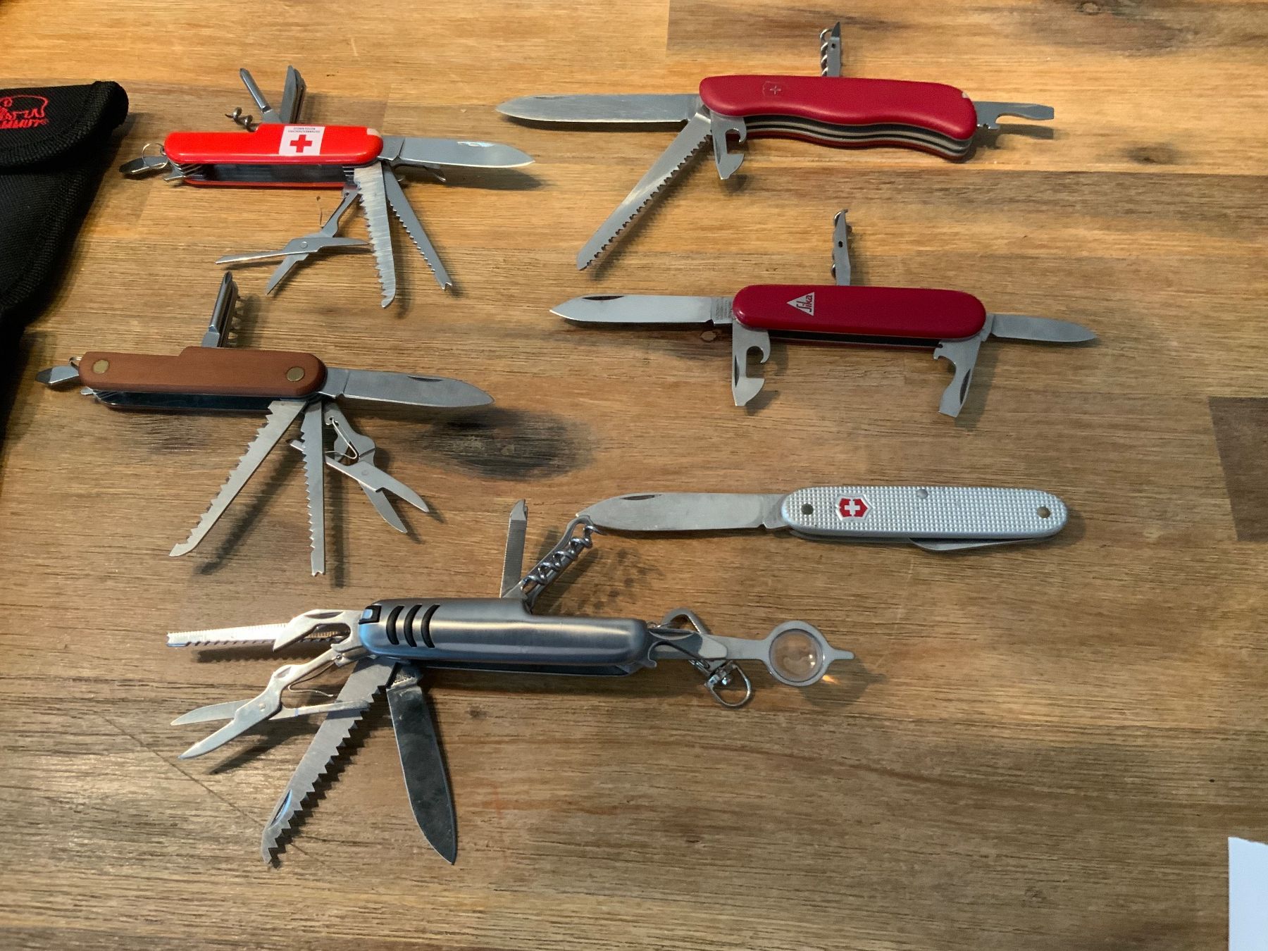 Taschenmesser: Taschenmesser diverse Marken 6 Stk. – Gebraucht aus Schübelbach von Hecht11. 1