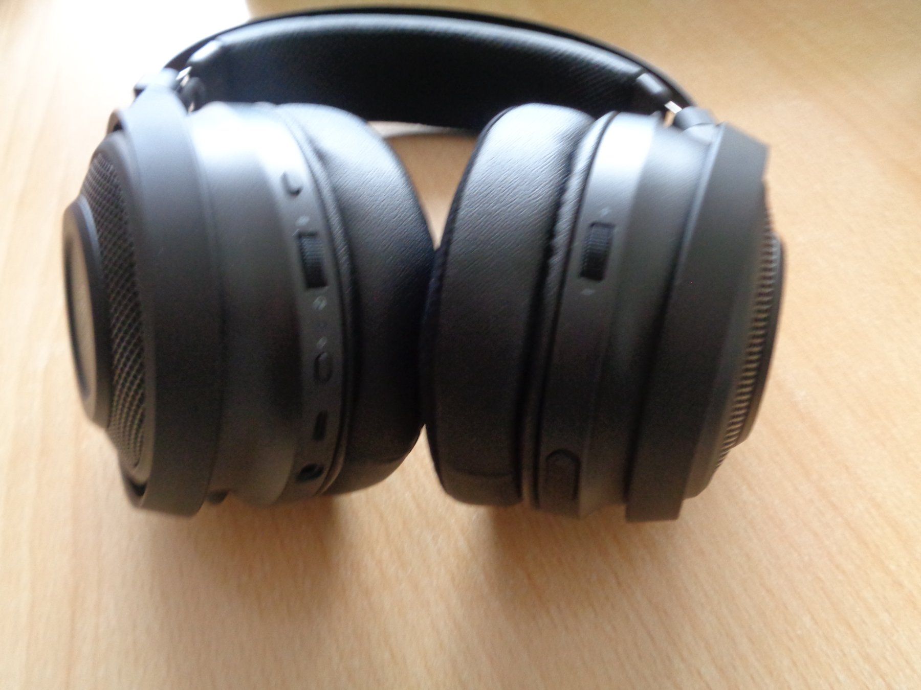 Razer Kopfhörer: Razer NARI Wireless Gaming Headset – Neu (gemäss Beschreibung) aus Dietikon von chroetli77 2