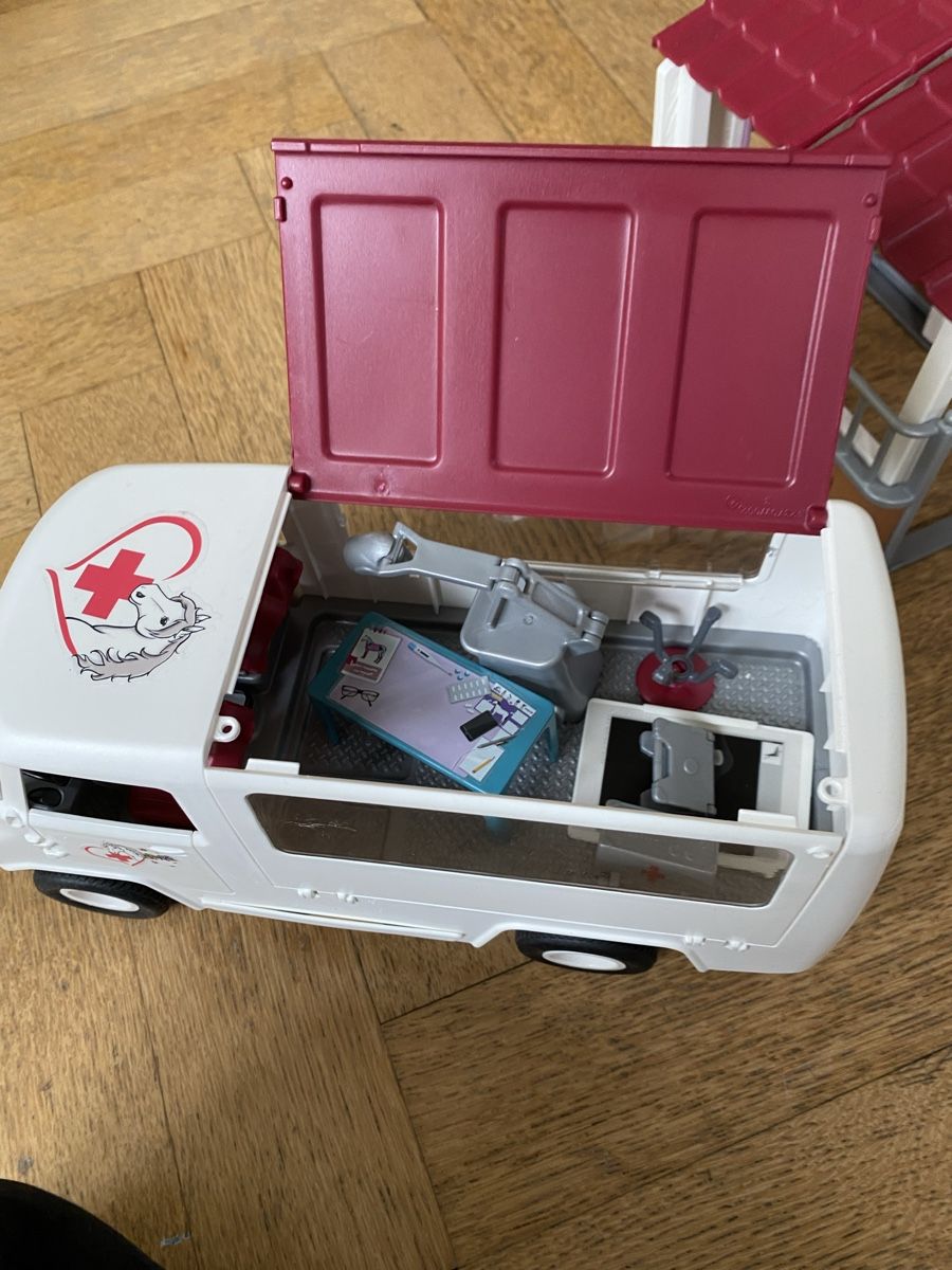 Playmobil Spielzeuge: Playmobil Pferdebox und Bus – Gebraucht aus bern von marion78 2