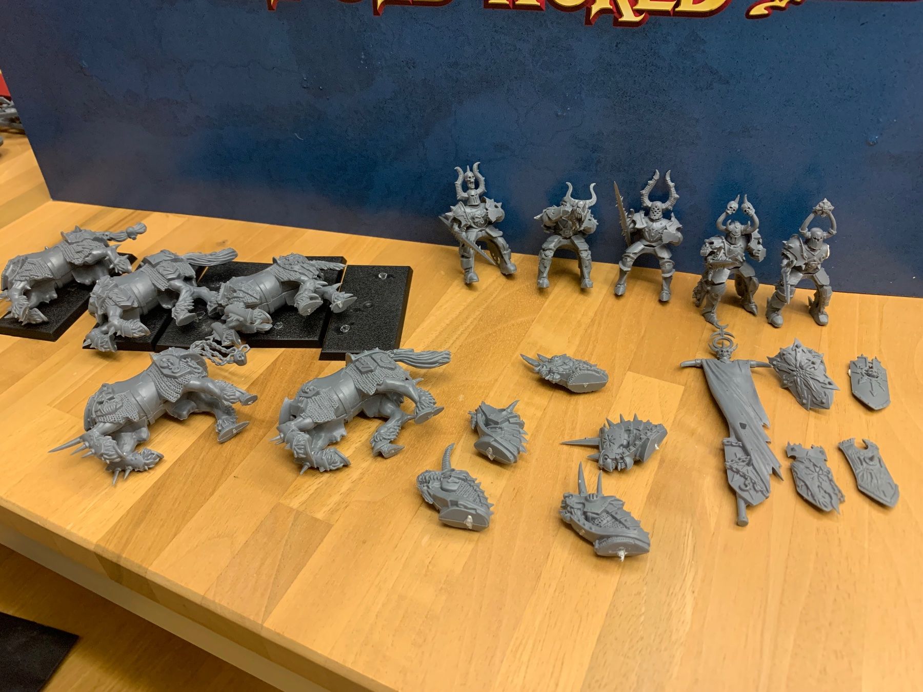 Figuren: Warhammer Old World Chaos Ritter des Slanesh – Gebraucht aus Winterthur von Compiorg