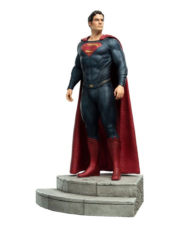 Mattel FNY01 - Justice League Statuetta di Batman 15 Cm