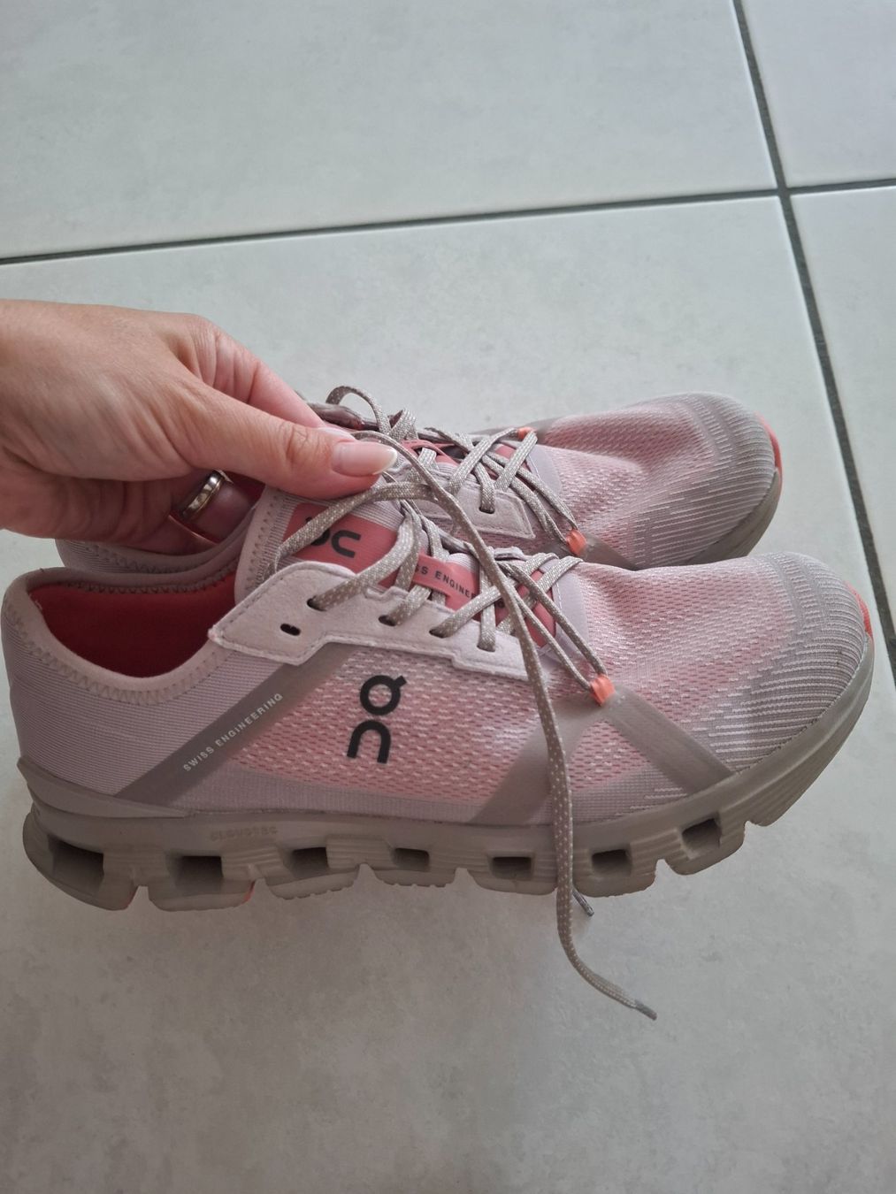 On Chaussures femmes: On Cloud X 4 AD Mauve Salmon – D'occasion à Diegten par Fashion017 4