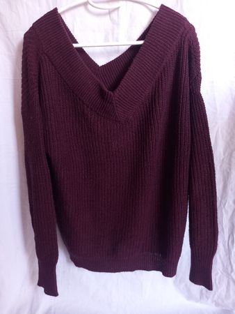 Pull bordeaux col en V ONLY