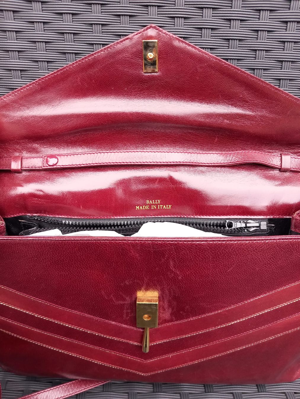 Bally Taschen für Damen: Bally Leder Handtasche Farbe Bordeaux – Gebraucht aus Winterthur von Jopf1 8