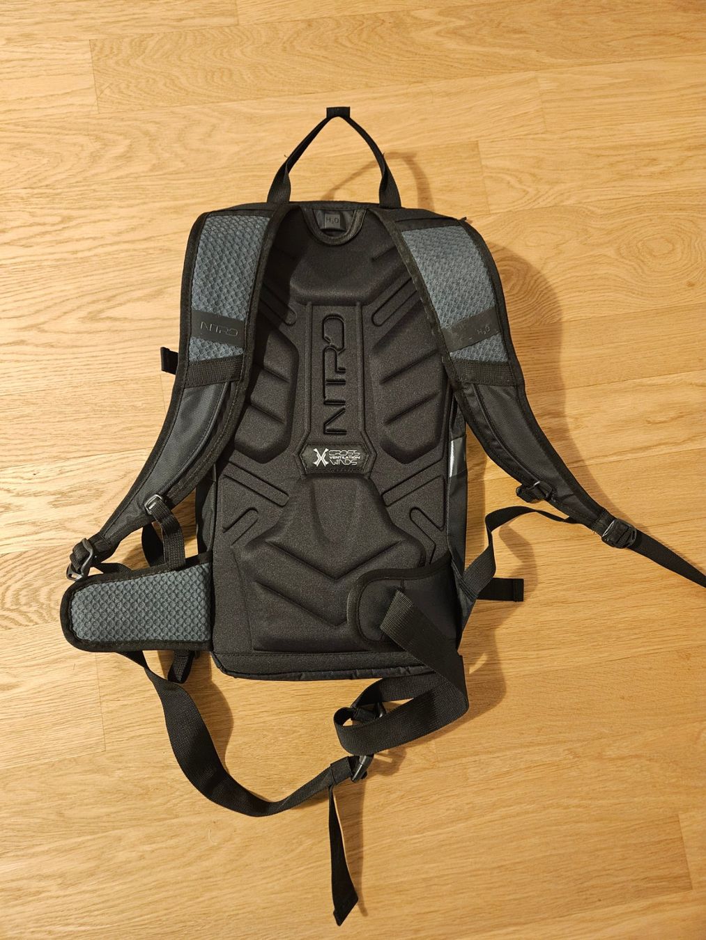 Zaini: Nitro Rover 14 backpack (Phantom color) – Nuovo (secondo la descrizione) da Luzern venduto da hexagon 1