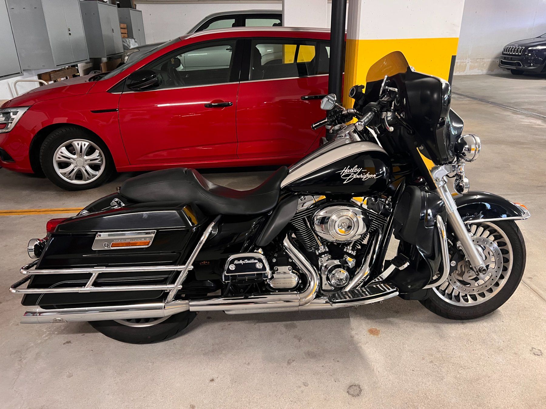 Harley-Davidson Touring: Harley Davidson E-Glide Classic – D'occasion à Arth par mar_w7mr