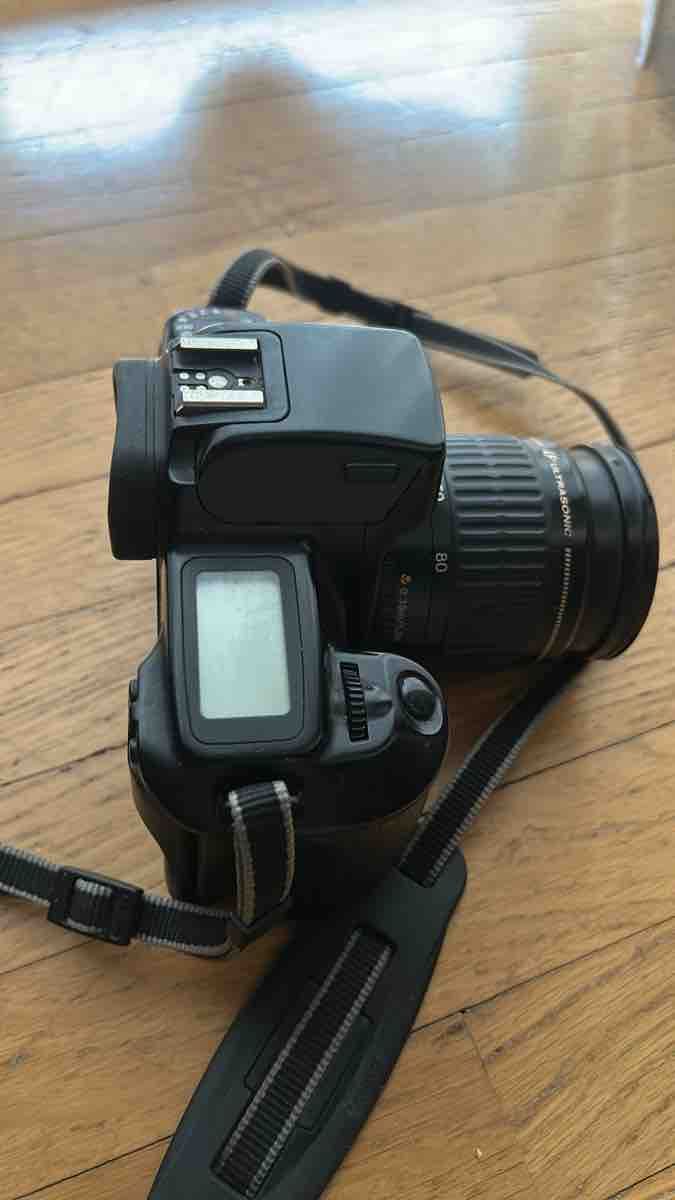 Canon Kamera: Fotocamera reflex Canon EOS 1000F, usata – Gebraucht aus Caslano von iguidice01 6