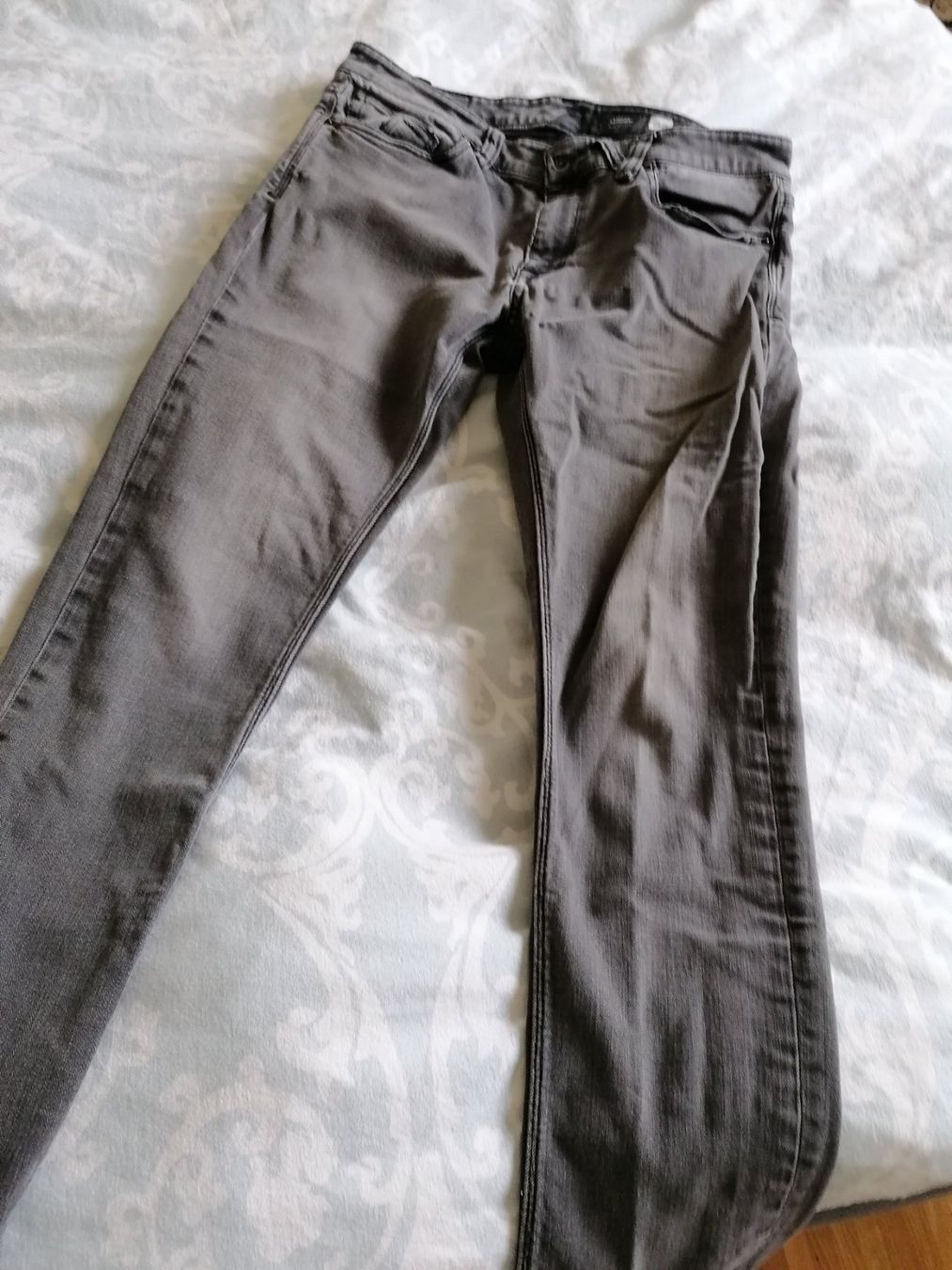 Jeans: Jeans-Paket für Herren – Usato da Bassersdorf venduto da maga1g 4