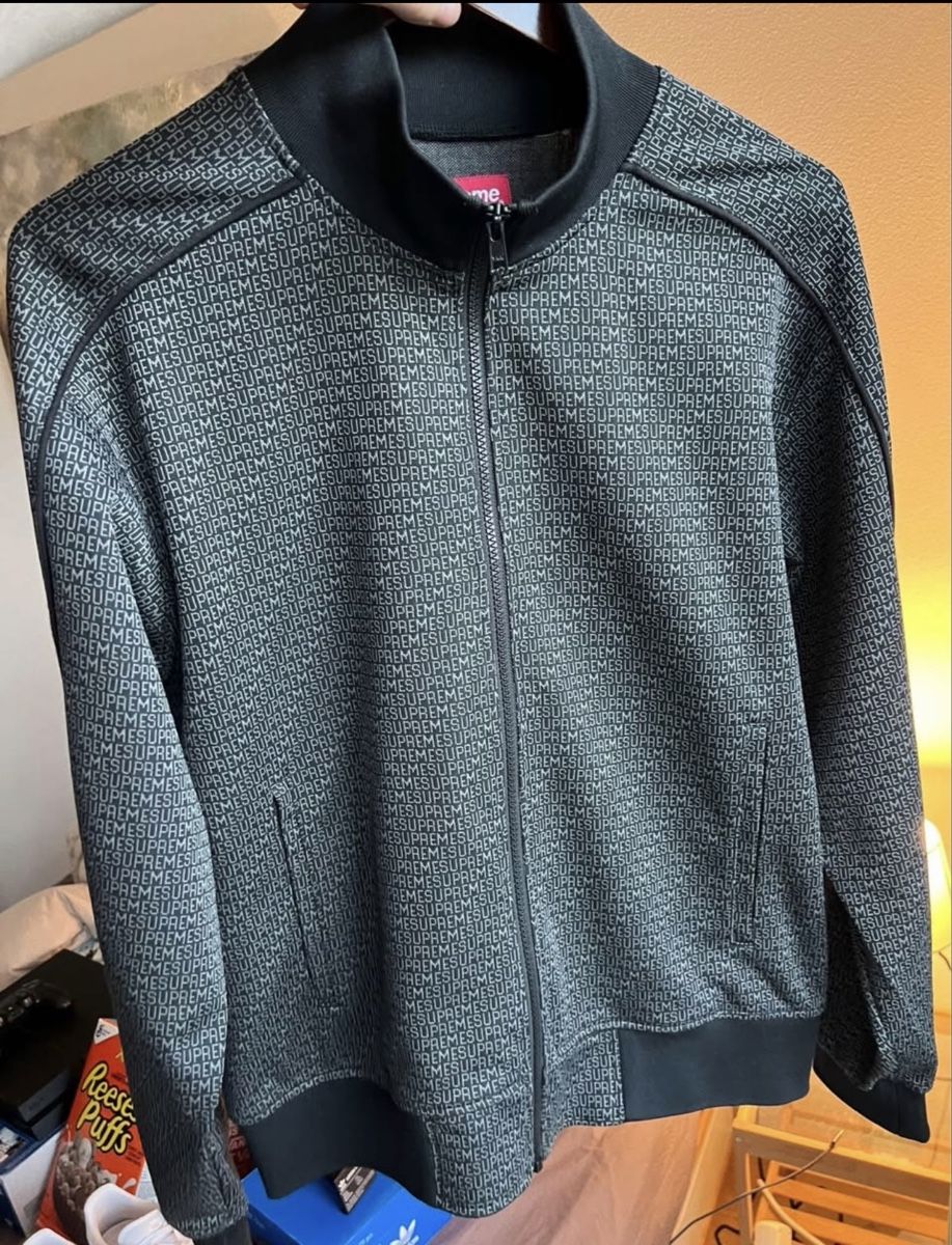 Supreme Vestes: Supreme Jacke – Neuf (Voir description) à Horw par nat_knz9