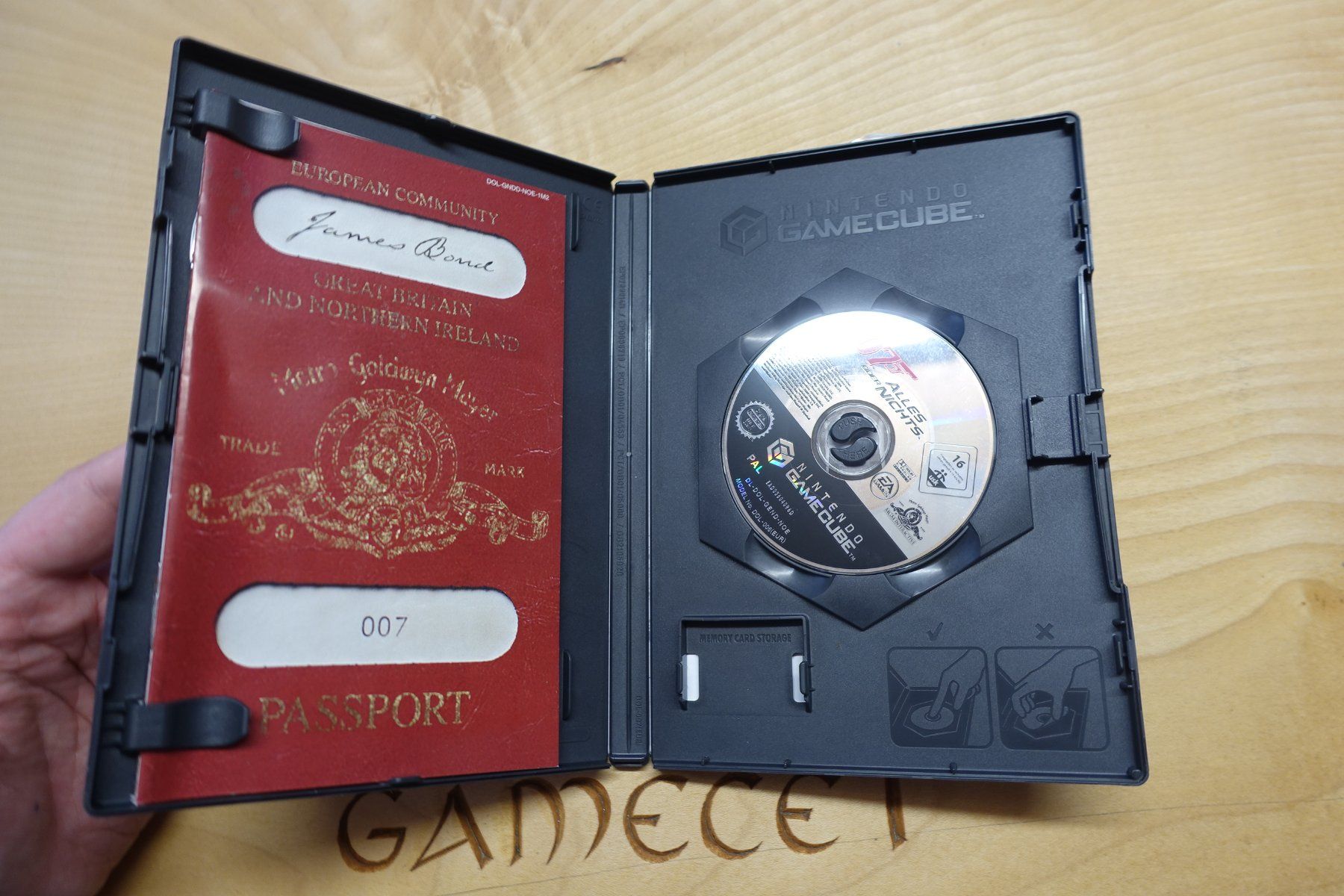 Nintendo Spiele: James Bond 007: Alles oder nichts – Gebraucht aus Steinach von Gamecet 3