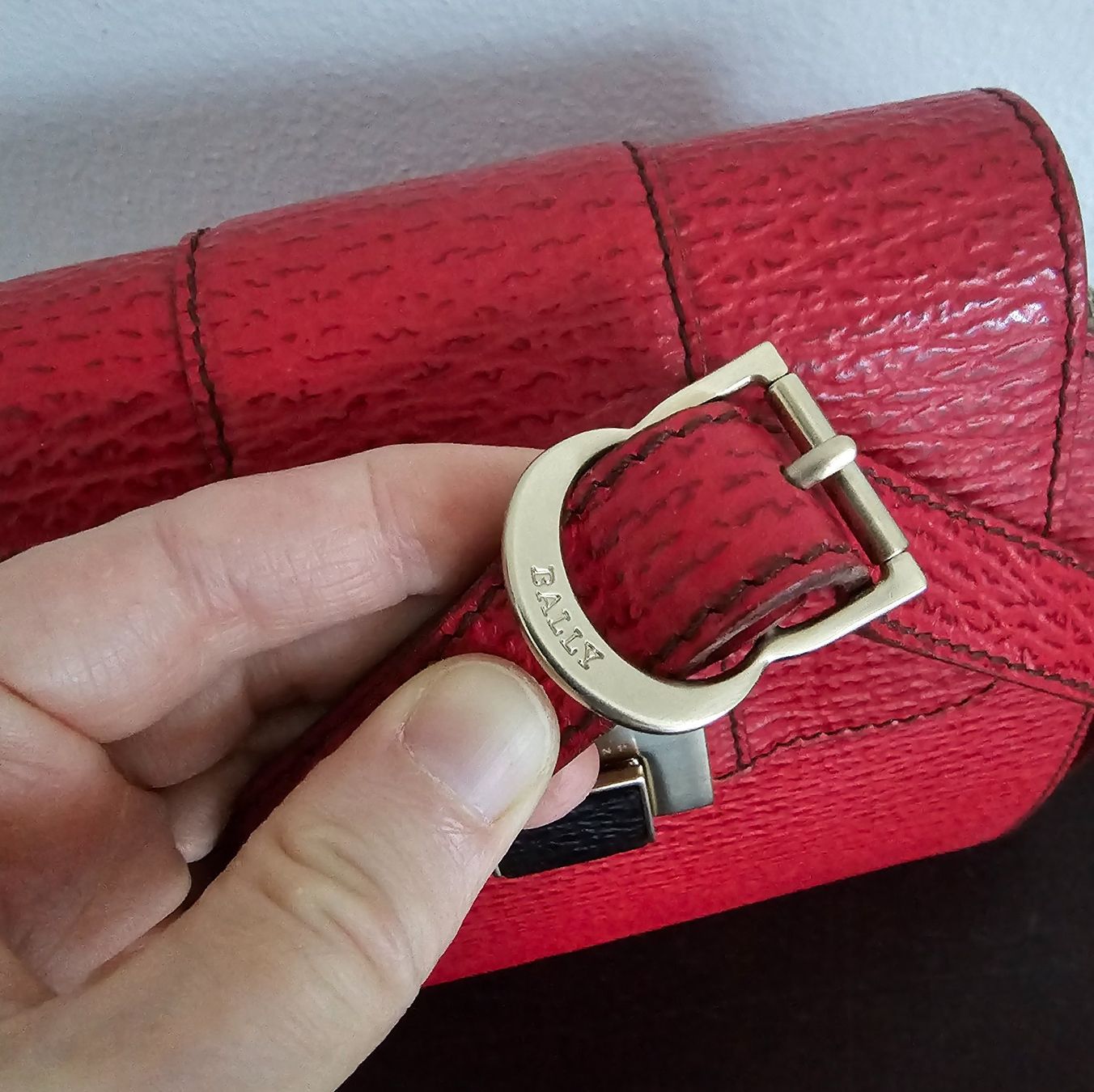 Bally Taschen für Damen: NEW Bally Grained Leather Structured Crossbody Bag – Neu (gemäss Beschreibung) aus Origlio von ann_q6qv 1