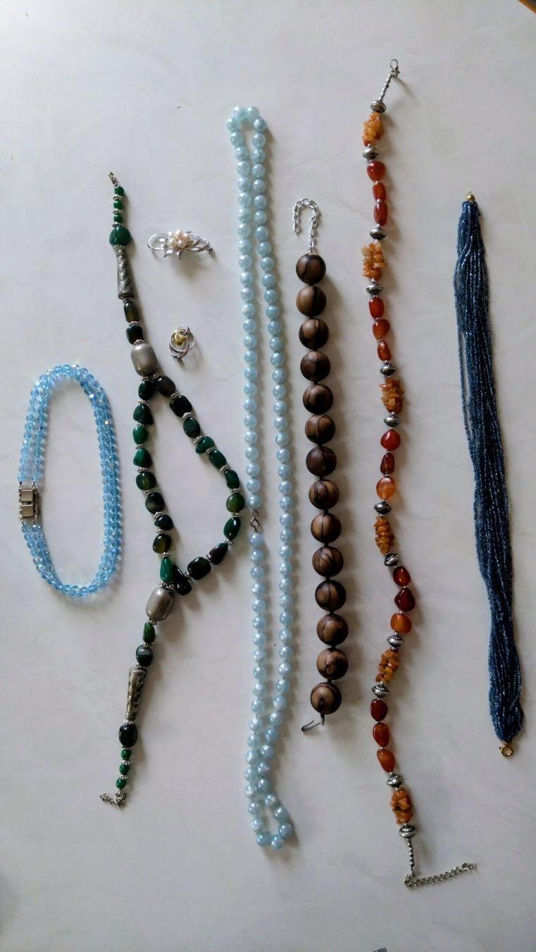 Sonstiger Schmuck: Mode Schmuck Set Halsketten Armband  Broche – Gebraucht aus Lustdorf von Wymi71