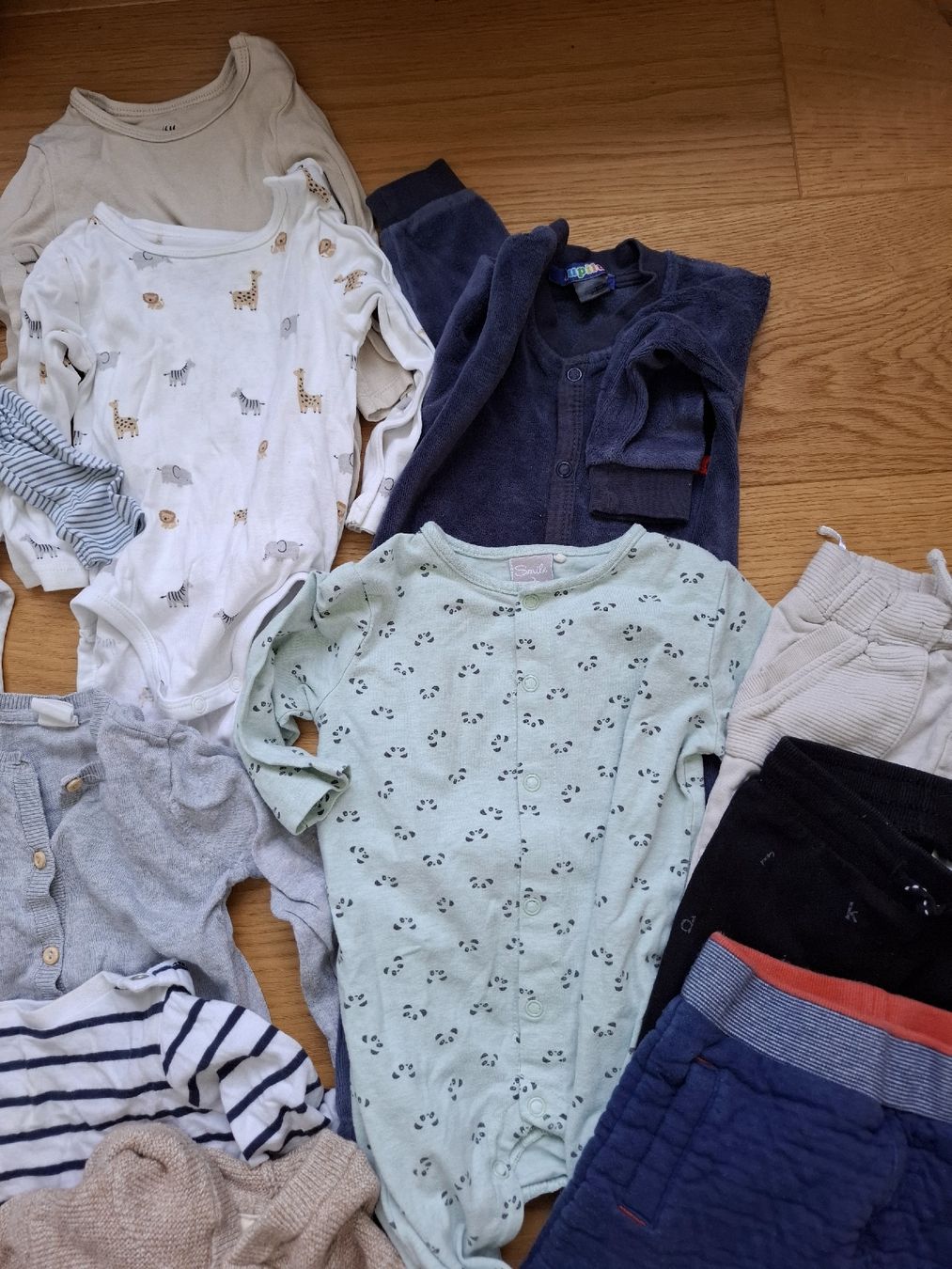 Lotti & Set di vestiti: Kleiderpaket Gr. 68 – Usato da Hildisrieden venduto da Safrania 4