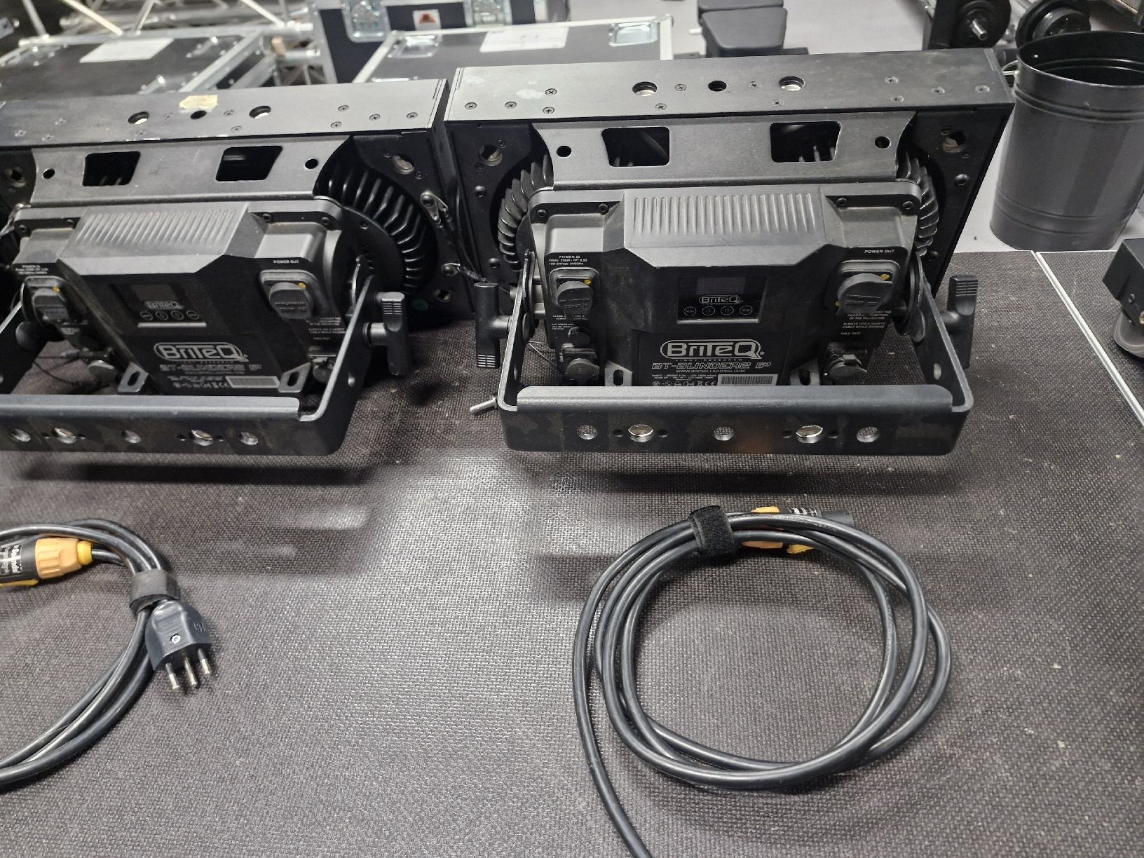 Lampade: 6x Briteq BT Blinder 2 IP mit Case und Netzkabel – Usato da Arbon venduto da HD1903 6