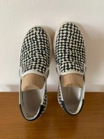 LIVIANA CONTI: Coole schwarz/weiss gemusterte Sneakers, 37