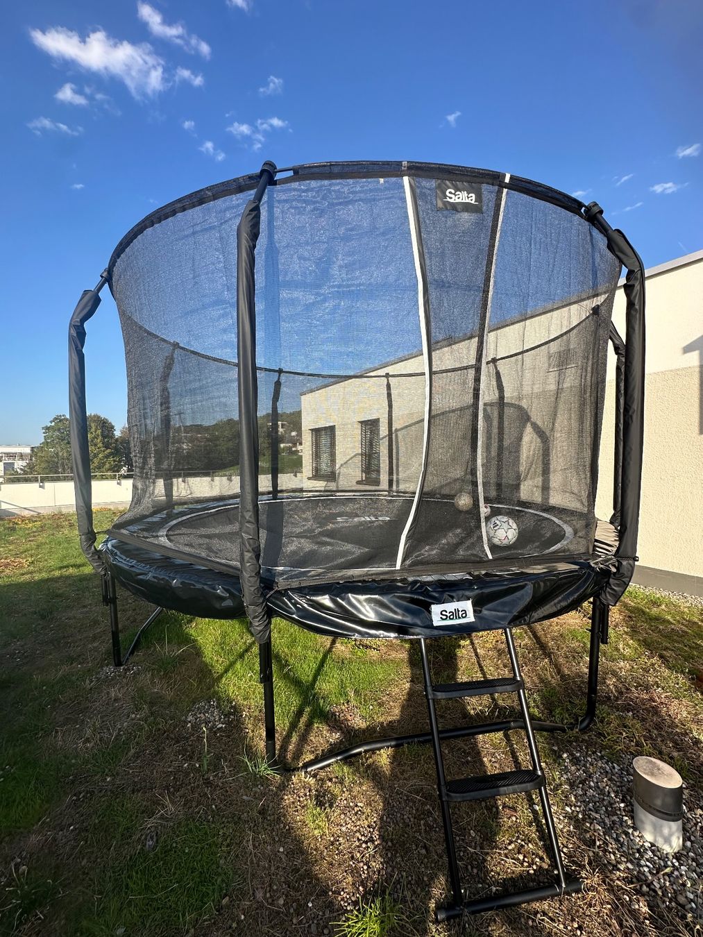 Salta Trampolini: NEU Trampolin Salta First Class schwarz 423 – Nuovo (secondo la descrizione) da Küssnacht am Rigi venduto da Herlinde 1