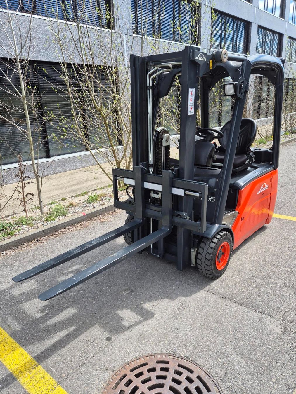 Linde Gabelstapler & Hubwagen: Stapler Linde E16 -01 – Gebraucht aus Aarau von LM-Handel