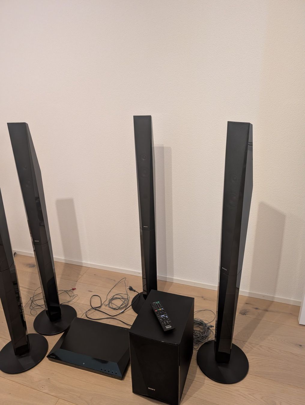 Sony Home Cinema: Sony Bdv-E6100 – Nuovo (secondo la descrizione) da Remigen venduto da Exitus83 3