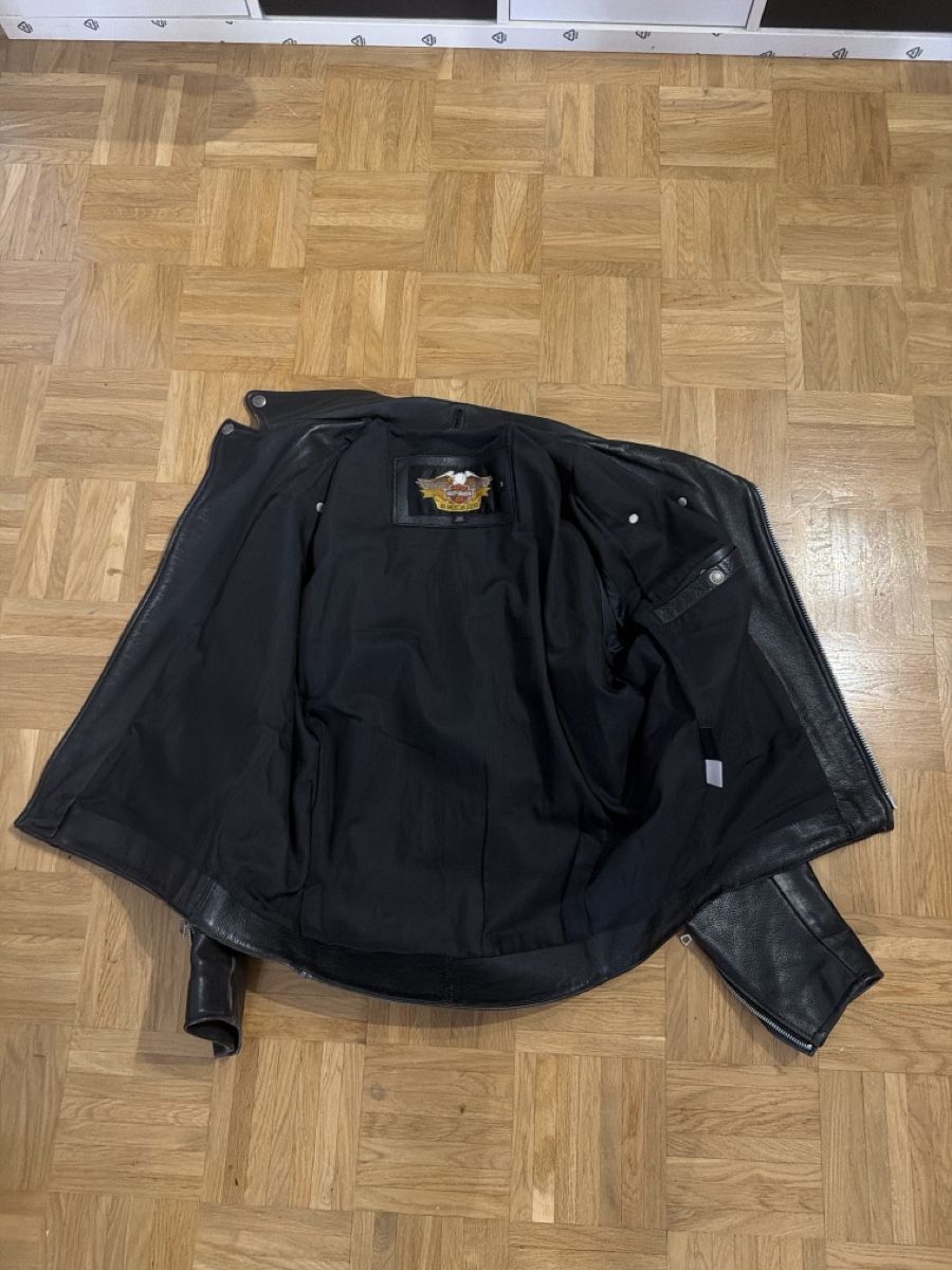 Harley-Davidson Giacche: Blouson cuir Harley Davidson – Usato da Brügg BE venduto da traindenuit 2