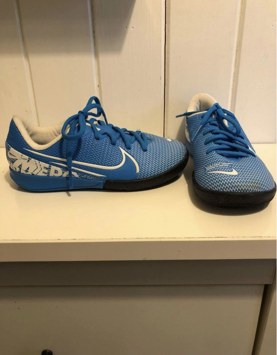 Nike Scarpe per ragazzi: Nike Hallenschuhe Gr.28,5 – Usato da Obfelden venduto da JackyRot 1